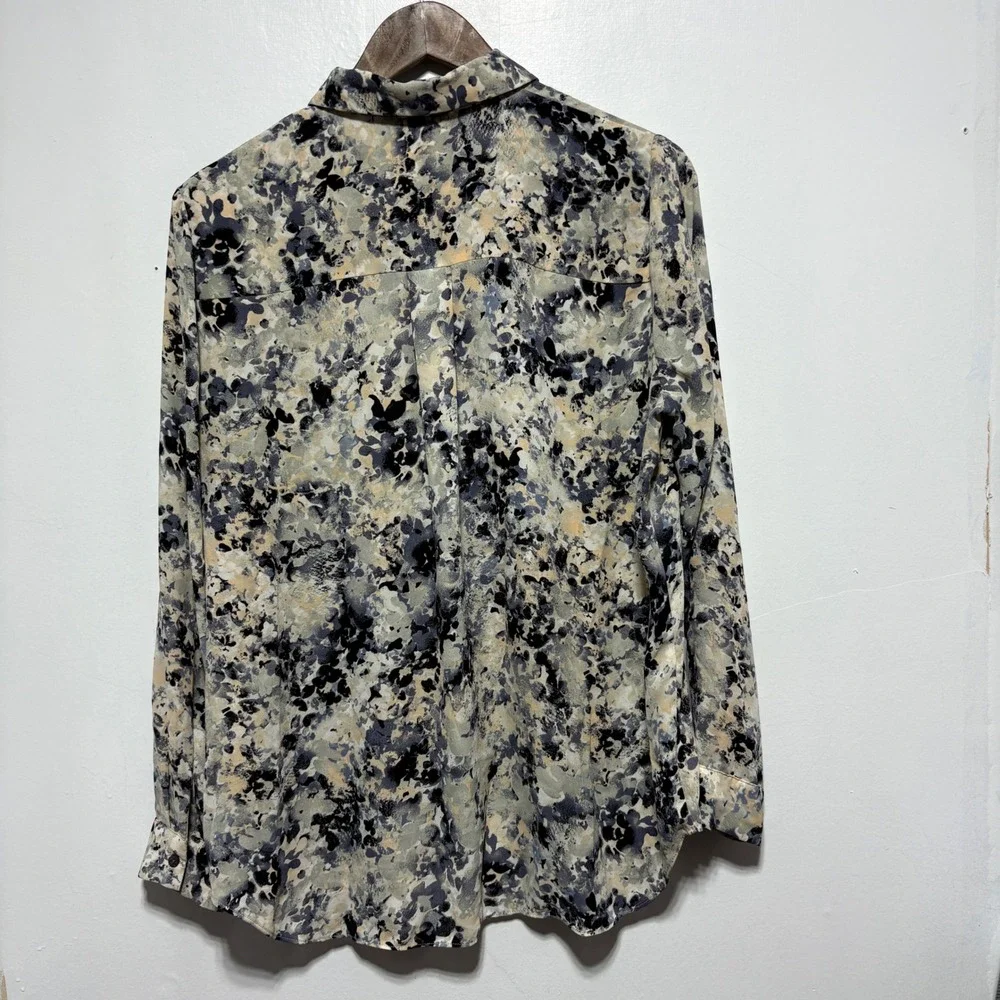 Rachel Zoe Blouse Womens L Gray Abstract Watercolor Artsy Lightweight Button